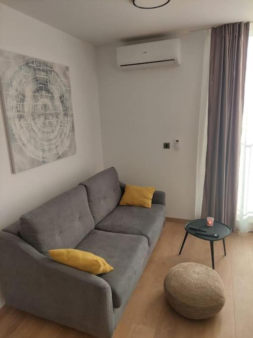 G-In-St Apartment Split Exterior photo